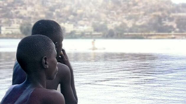 LE CAUCHEMAR DE DARWIN – Documentaire explosif AVERTISSEMENT : C&rsquo;EST VIOLENT !!!