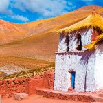 sur ce lien, découvrez la technique ancestrale de la Camanchanca : des filets en fibre de cactus qui "emprisonnent" les gouttelettes d'eau des nuages et du brouillard 