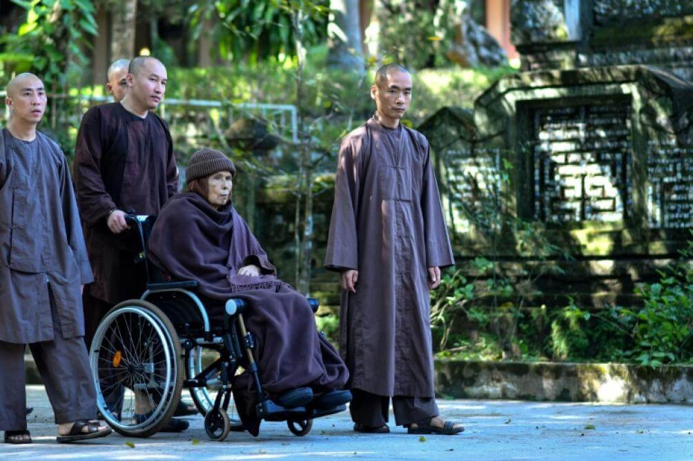 COMMENT AIMER PAR LE LÉGENDAIRE ENSEIGNANT BOUDDHISTE ZEN THICH NHAT HANH