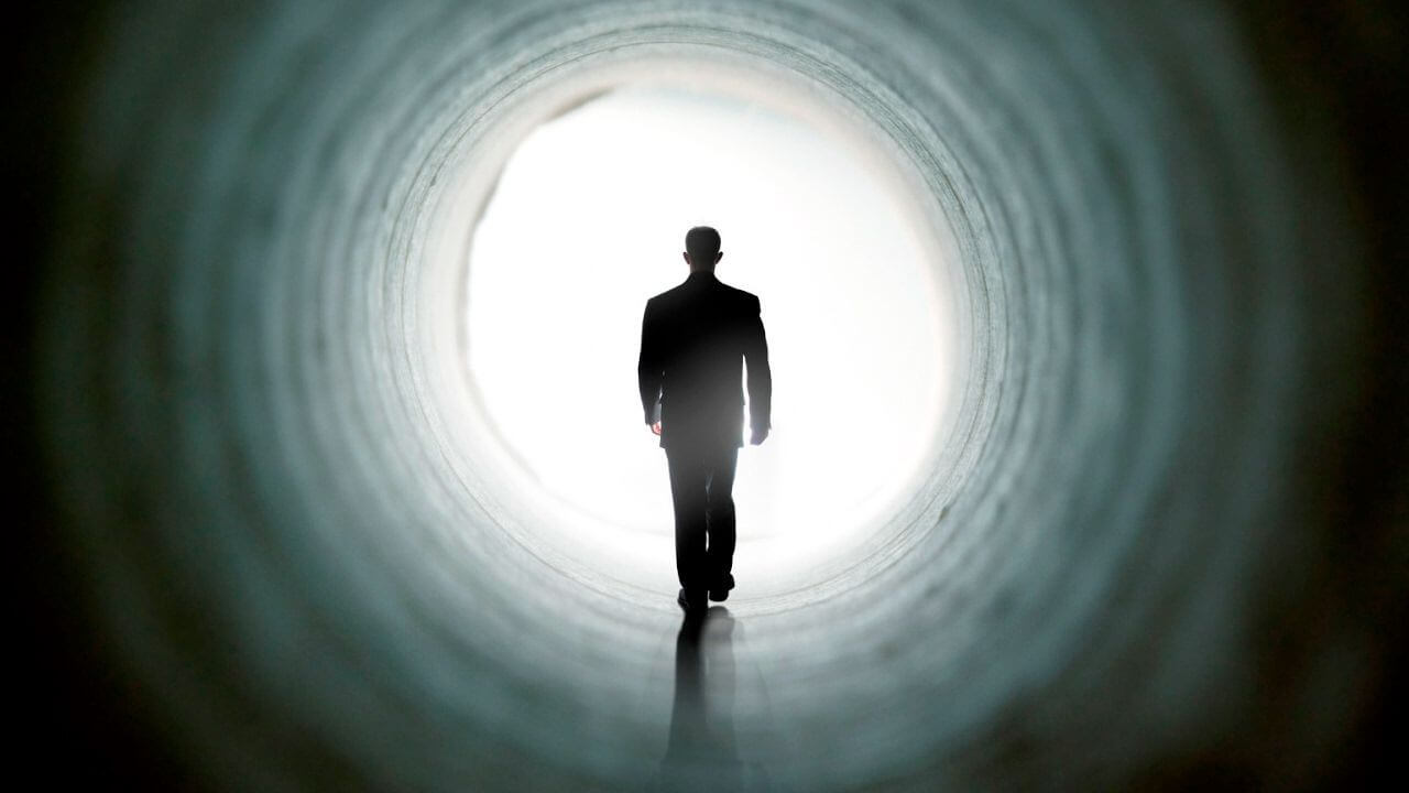 Retrouvailles avec Mischka ; NDE, EMI