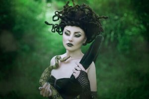 mythe de Persee Meduse mon carre de sable